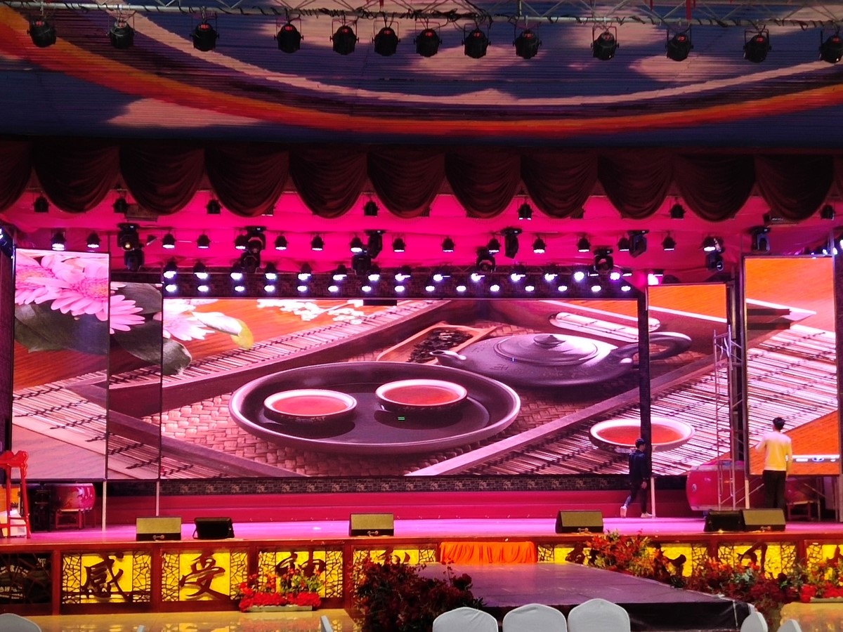 青海乐都某宴会厅 P4 LED 屏控制系统项目